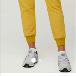 **NWT** Gold Zamora 2.0 Joggers size small. Regular length. Limited edition.